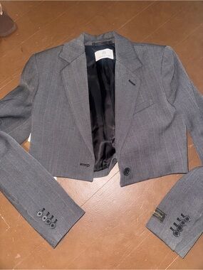 Aritzia Arbus Cropped Blazer